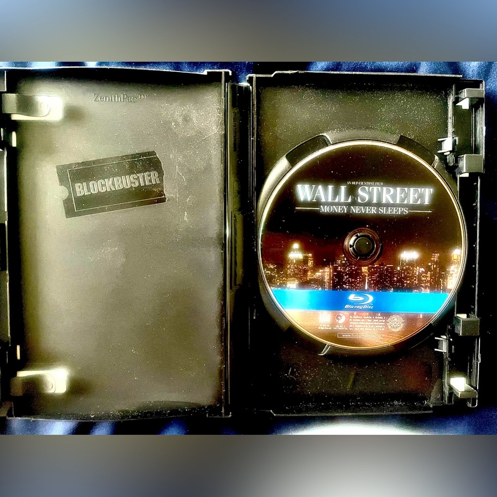 “WALL STREET” BLU-RAY DISC / FROM ‘BLOCKBUSTER’S!